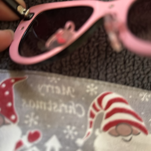 BETSEY JOHNSON NEW SUNGLASSES - Picture 4 of 6